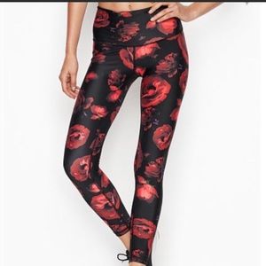 Victoria’s Secret Sport 7/8 Floral tight Med NWT